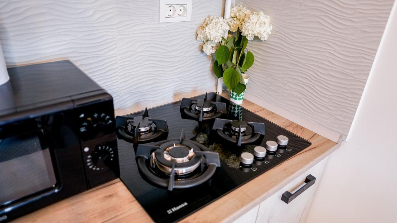 Calin Luma Studio Apartment Navodari Exterior photo
